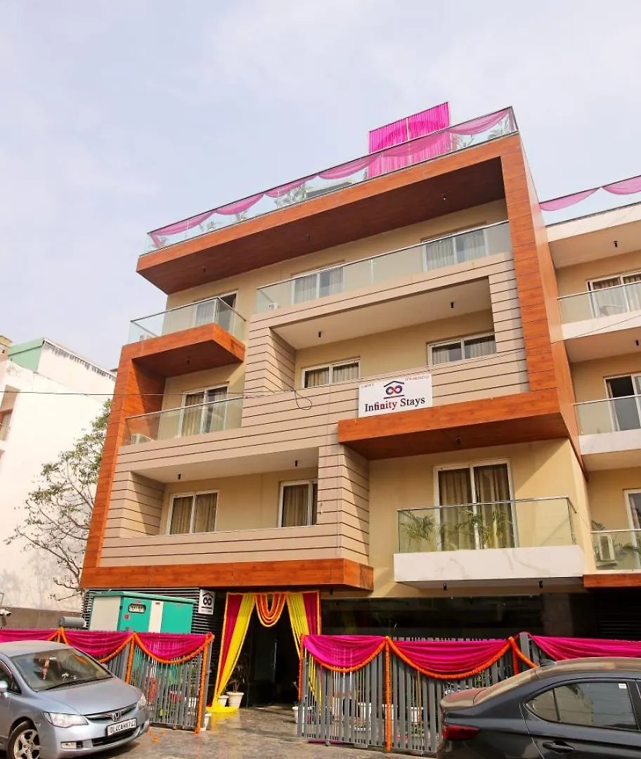 Infinity Stays Hotel Near Medanta Hospital Gurgaon